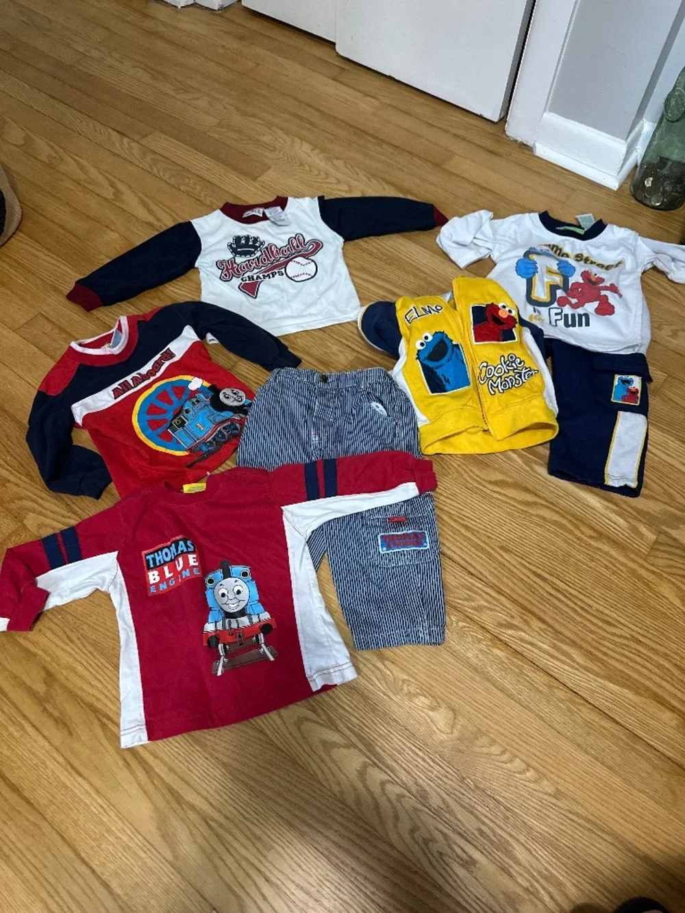 Y2K 2T Boys Lot- Thomas and Friends Elmo and Cookie Monster